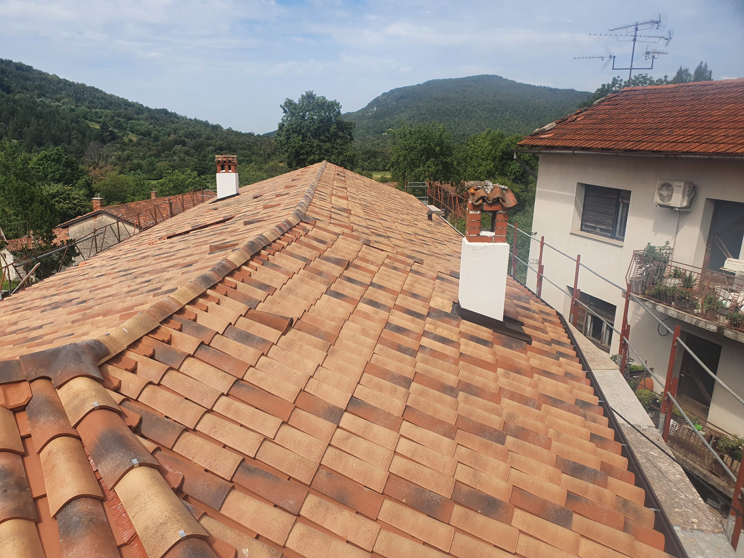 Celovito obnovljena streha